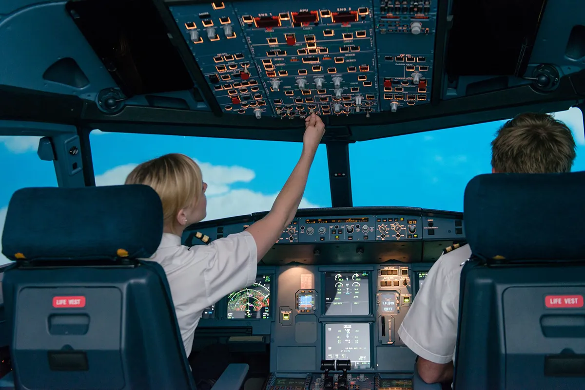 fixed based flight simulator for professional pilot training